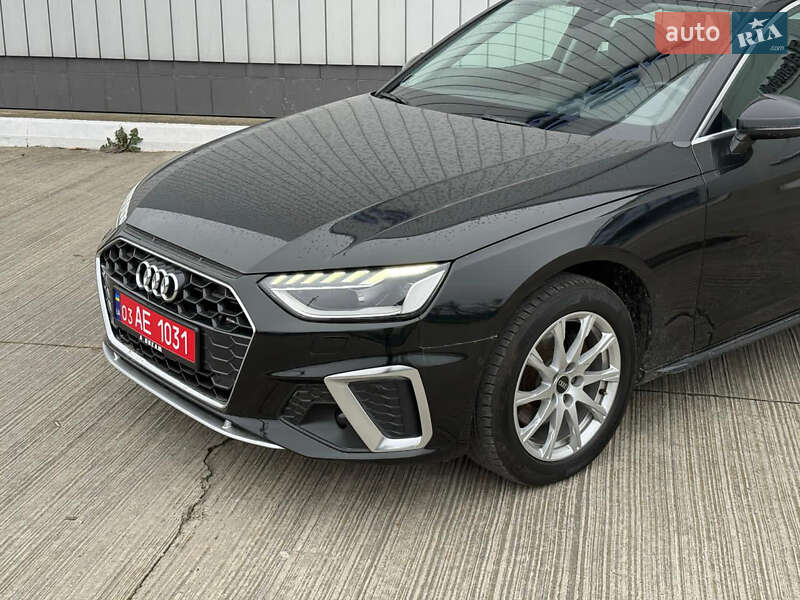 Седан Audi A4 2021 в Черновцах