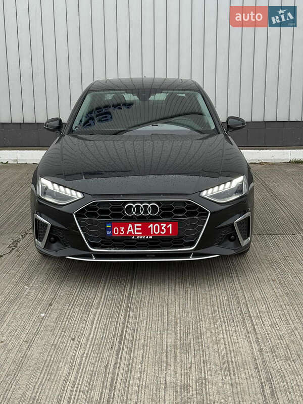 Седан Audi A4 2021 в Черновцах