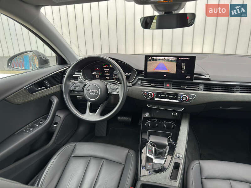Седан Audi A4 2021 в Черновцах