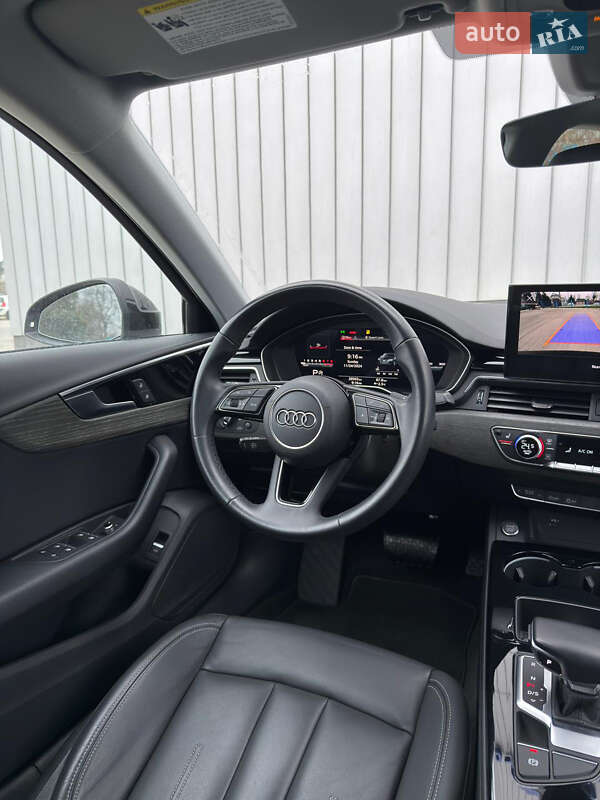 Седан Audi A4 2021 в Черновцах