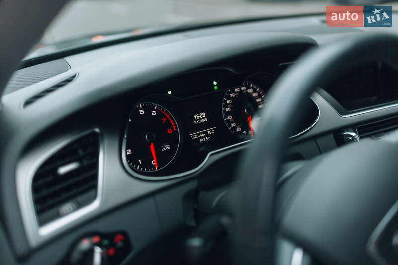 Седан Audi A4 2013 в Киеве