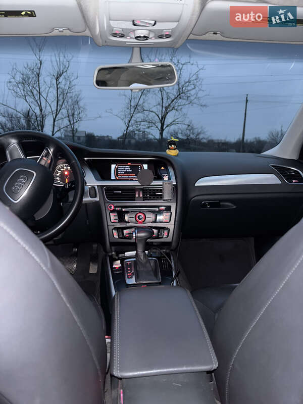 Седан Audi A4 2012 в Кривом Роге