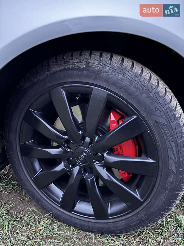 Седан Audi A4 2012 в Кривом Роге