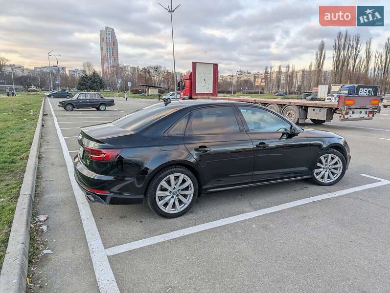 Седан Audi A4 2018 в Киеве