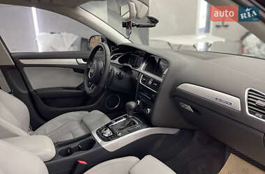 Седан Audi A4 2013 в Львове