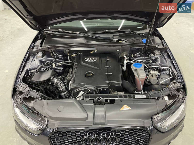 Седан Audi A4 2013 в Львове