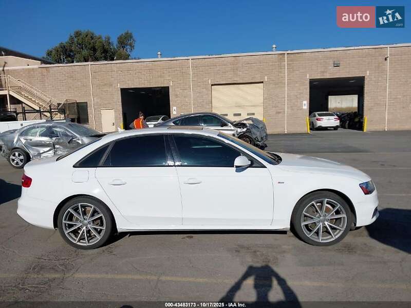 Седан Audi A4 2016 в Львове