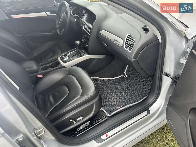 Седан Audi A4 2014 в Остроге