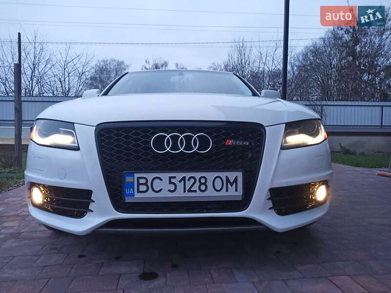 Седан Audi A4 2011 в Звягеле