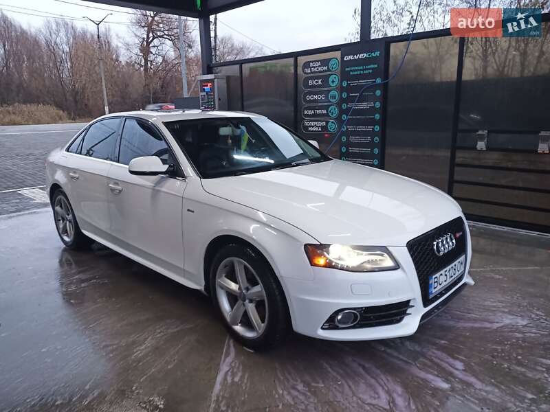 Седан Audi A4 2011 в Звягеле