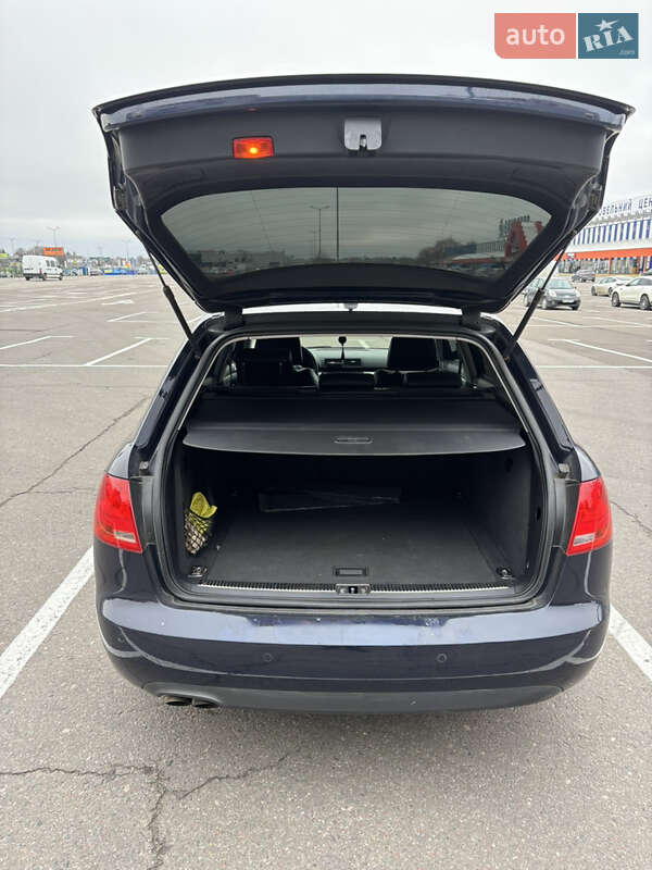 Универсал Audi A4 2005 в Пустомытах