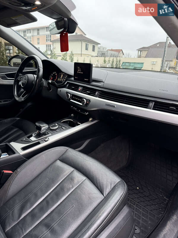 Седан Audi A4 2015 в Одессе