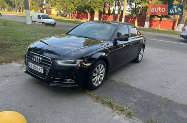 Седан Audi A4 2012 в Киеве