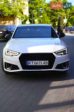 Седан Audi A4 2016 в Львове