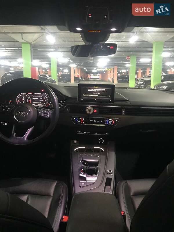 Седан Audi A4 2016 в Киеве