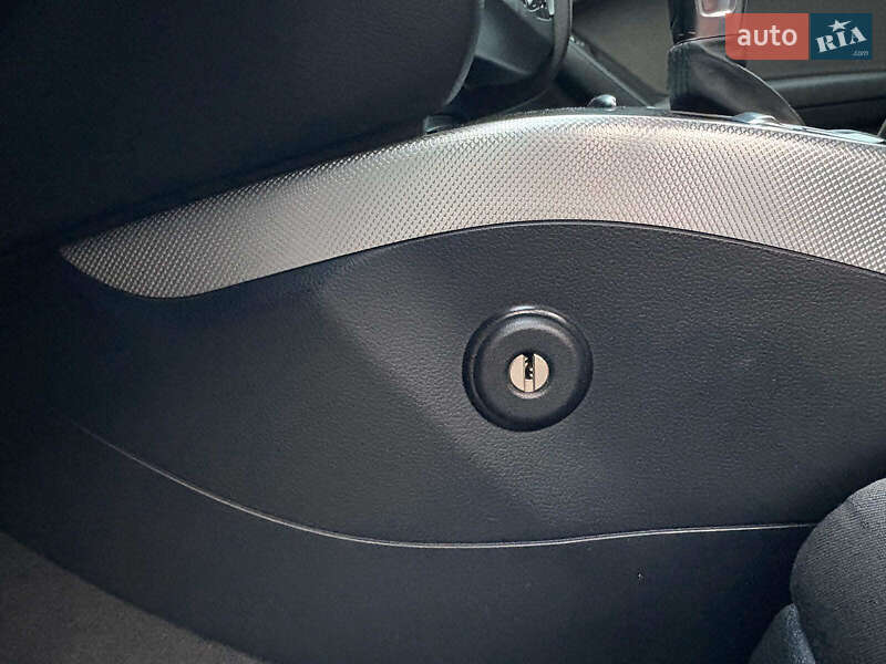 Седан Audi A4 2015 в Львове