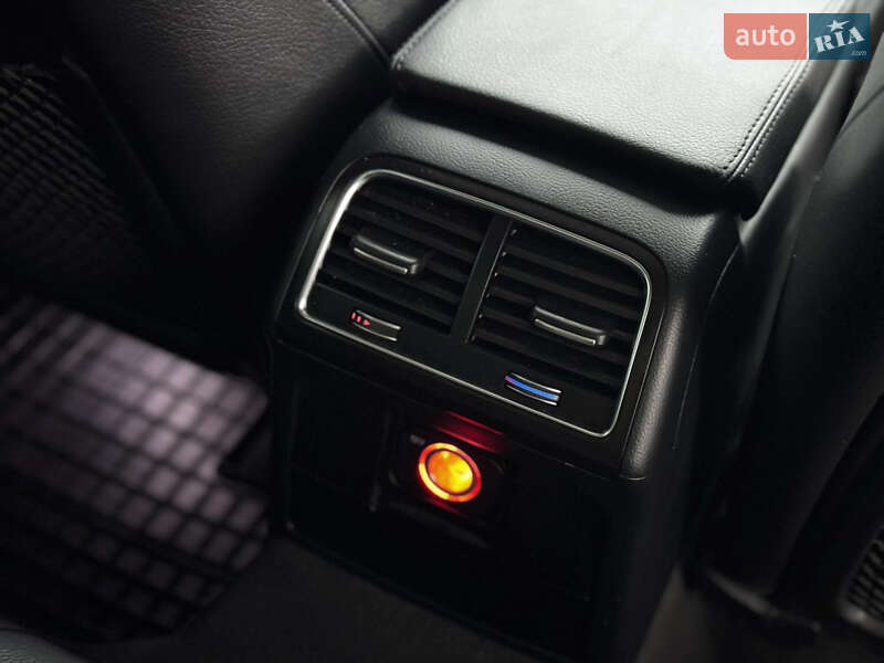 Седан Audi A4 2013 в Хмельницком