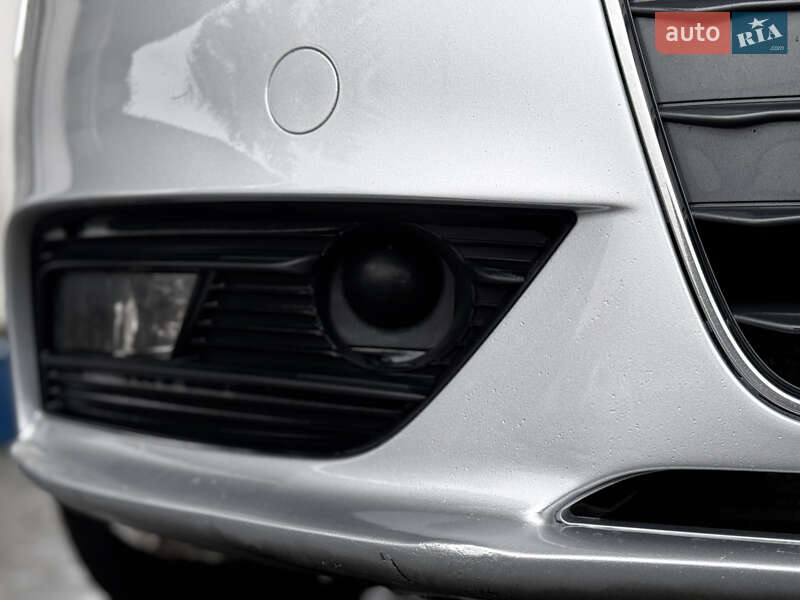 Седан Audi A4 2013 в Хмельницком