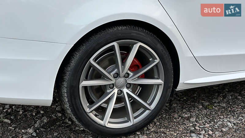 Седан Audi A4 2016 в Самборе