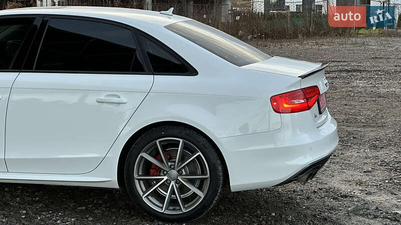 Седан Audi A4 2016 в Самборе
