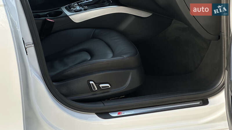 Седан Audi A4 2016 в Самборе