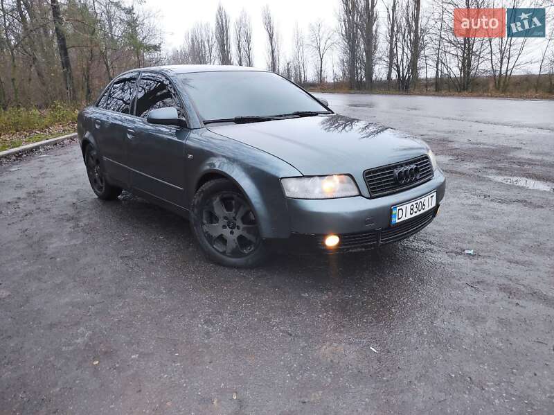 Седан Audi A4 2002 в Погребище