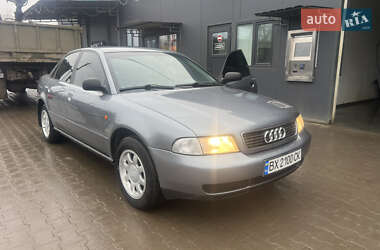 Седан Audi A4 1995 в Красилові