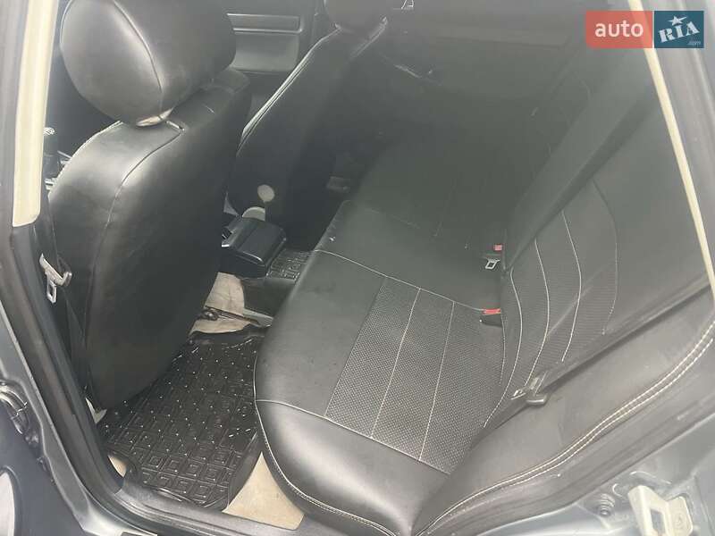 Седан Audi A4 1995 в Красилове фото 6 Седан Audi A4 1995 в Красилове