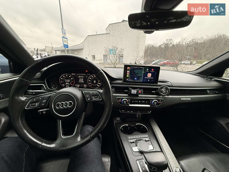 Седан Audi A4 2017 в Киеве