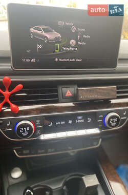 Седан Audi A4 2018 в Ивано-Франковске