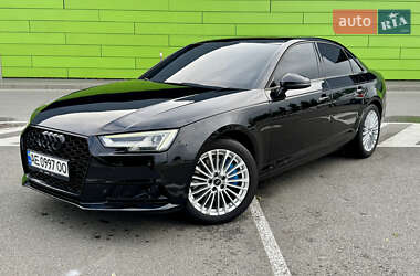 Седан Audi A4 2016 в Киеве