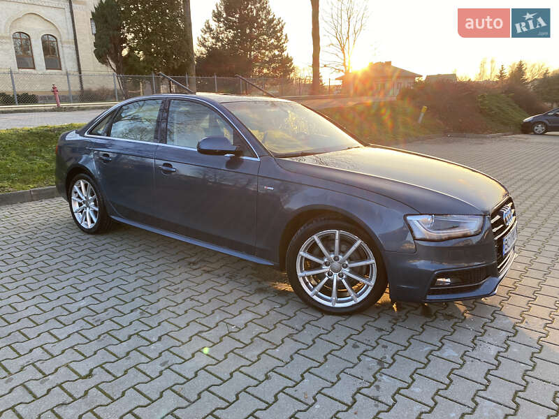 Седан Audi A4 2014 в Львове