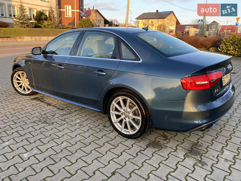 Седан Audi A4 2014 в Львове
