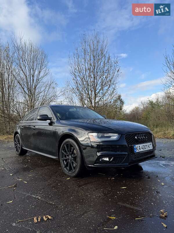 Седан Audi A4 2015 в Звягеле