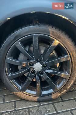 Седан Audi A4 2012 в Киеве