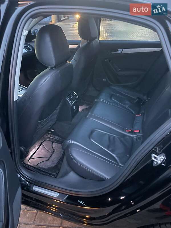 Седан Audi A4 2012 в Киеве