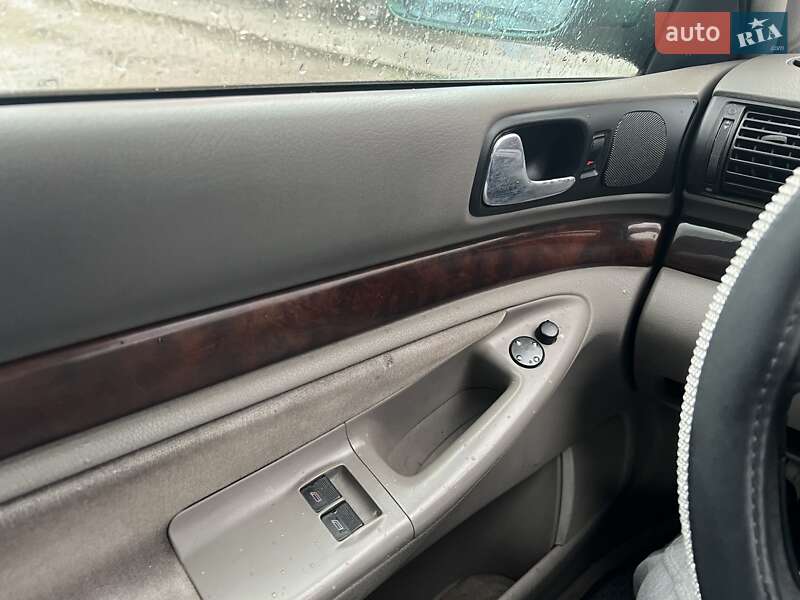 Седан Audi A4 2001 в Киеве