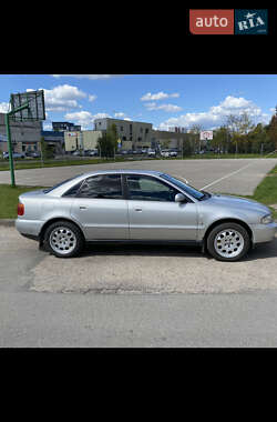 Седан Audi A4 1995 в Харькове