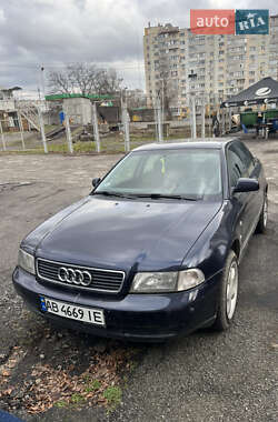Седан Audi A4 1996 в Виннице
