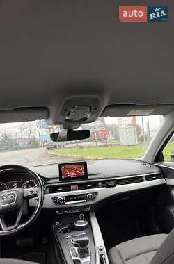 Седан Audi A4 2016 в Мукачево