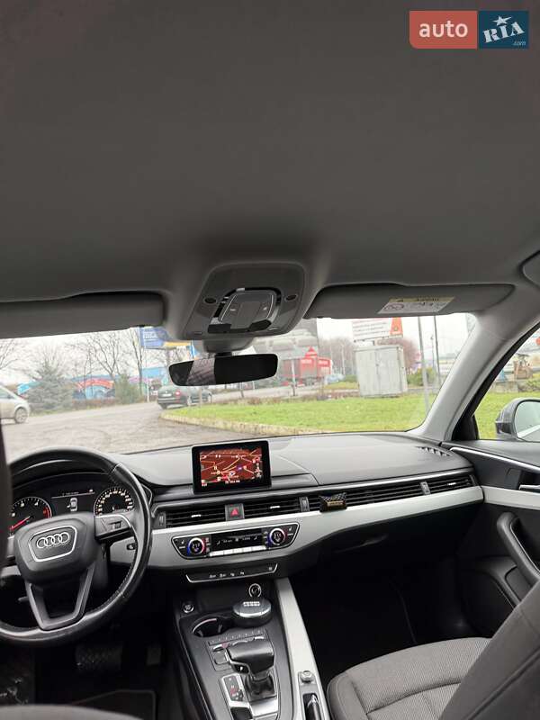Седан Audi A4 2016 в Мукачево