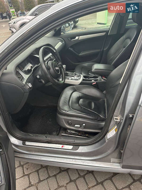 Седан Audi A4 2015 в Львові