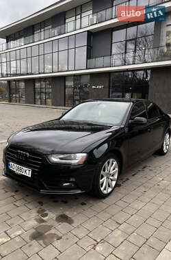 Седан Audi A4 2013 в Ужгороде