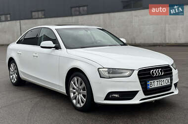 Седан Audi A4 2012 в Киеве