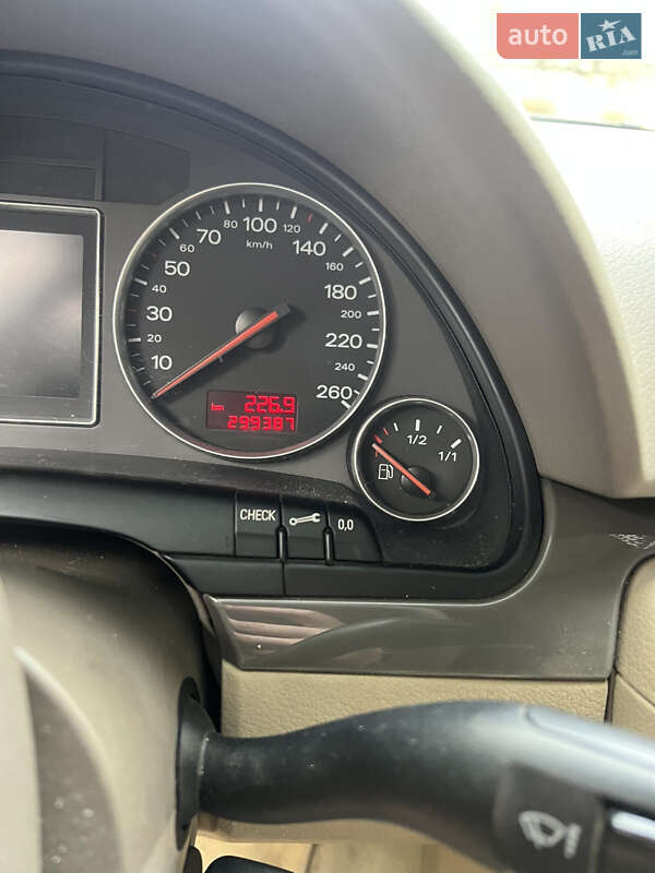 Седан Audi A4 2002 в Ивано-Франковске