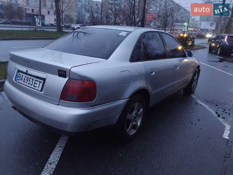 Седан Audi A4 1997 в Полтаве