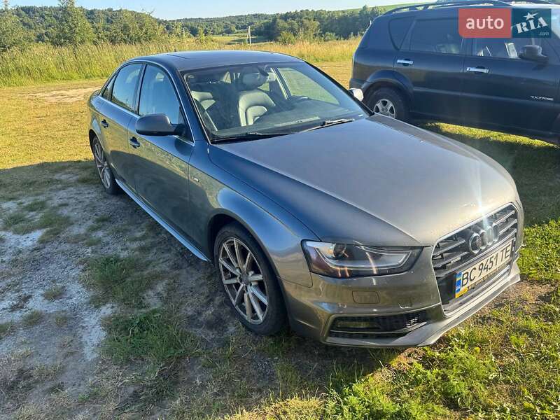 Седан Audi A4 2013 в Львове