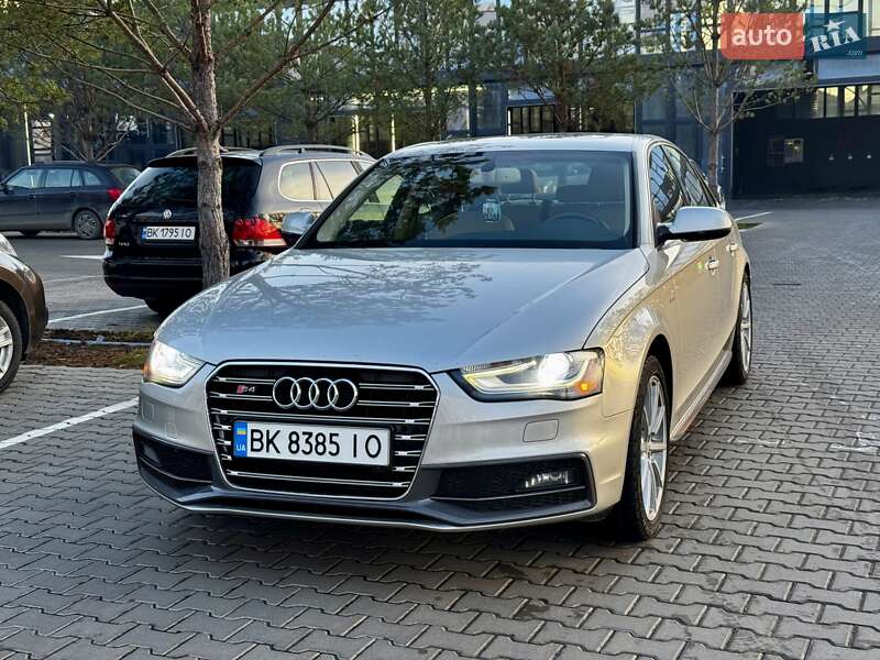 Седан Audi A4 2014 в Ровно фото Седан Audi A4 2014 в Ровно