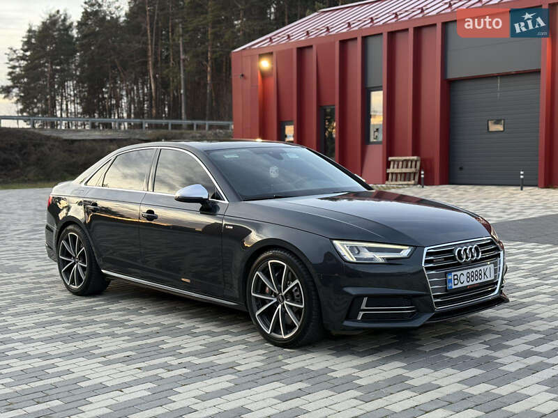 Седан Audi A4 2017 в Львове