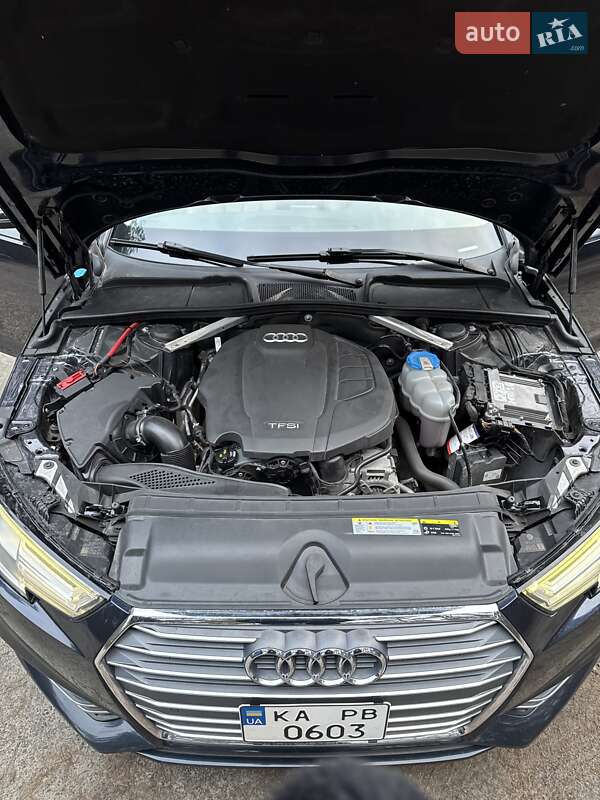Седан Audi A4 2018 в Киеве